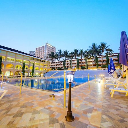 Hotel Africana Kampala Bagian luar foto