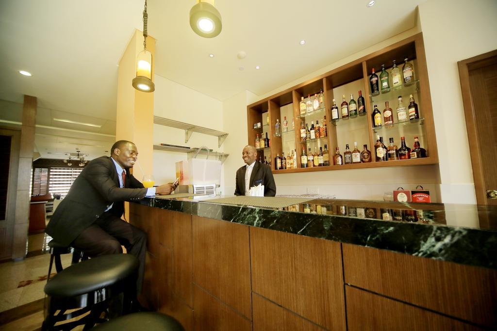 Hotel Africana Kampala Bagian luar foto