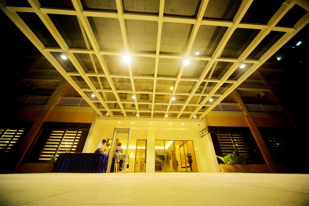 Hotel Africana Kampala Bagian luar foto