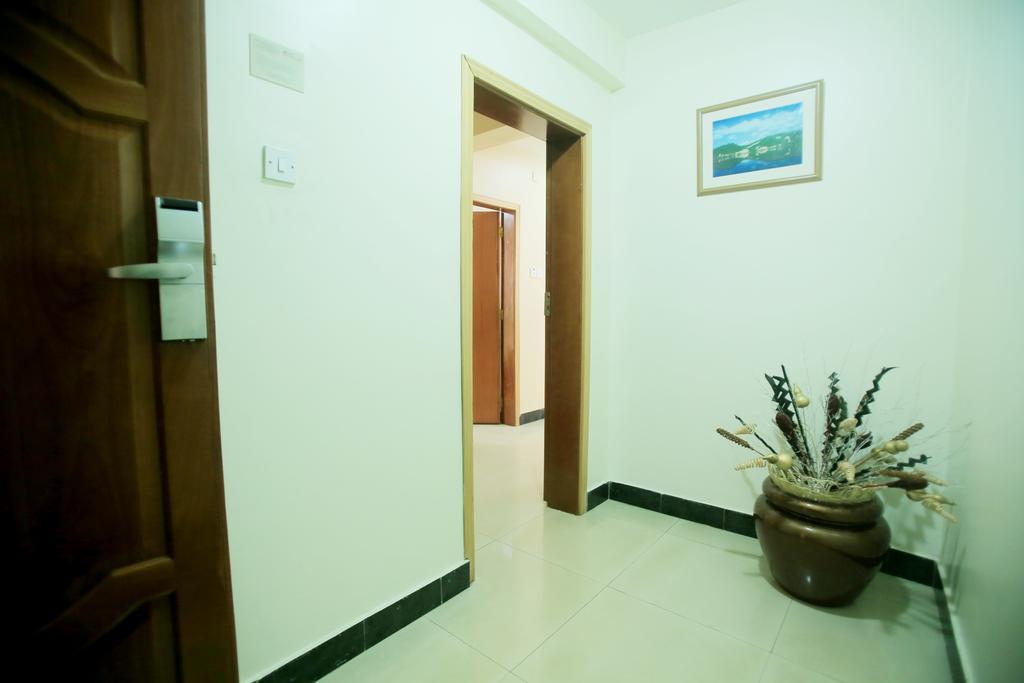 Hotel Africana Kampala Bagian luar foto