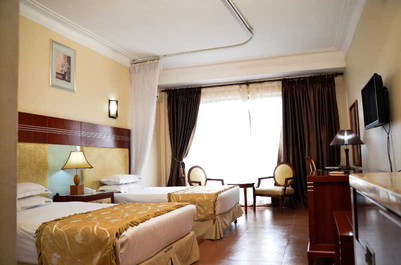 Hotel Africana Kampala Bagian luar foto