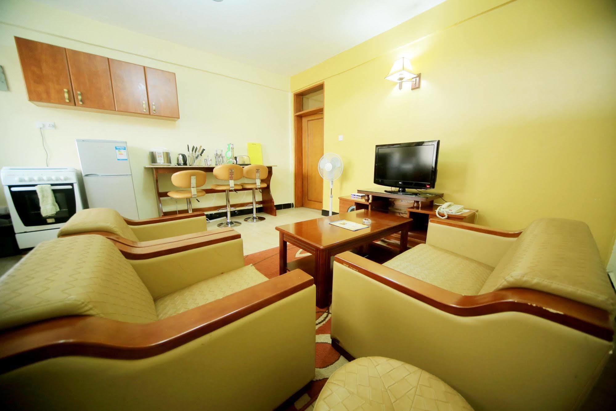 Hotel Africana Kampala Bagian luar foto